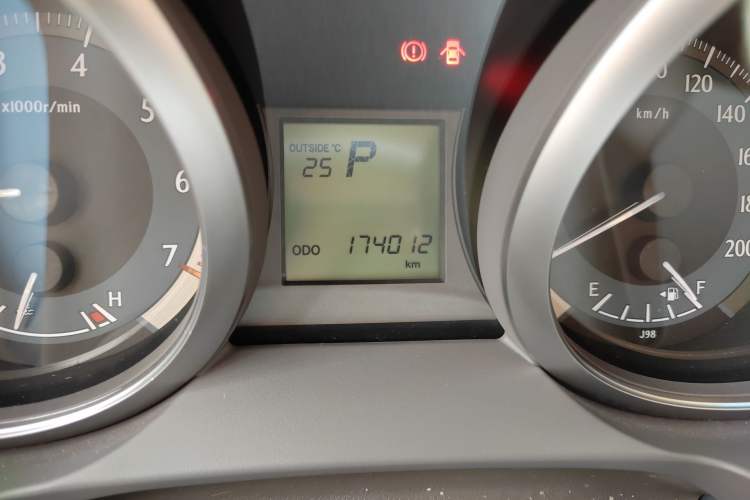 Used Toyota Prado 2016 2.7L Automatic Standard Edition Odometer Close Up