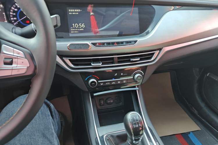 Used Changan Eado 2019 High-Energy Edition 1.6L GDI Manual Pioneer Model China VI Standard
