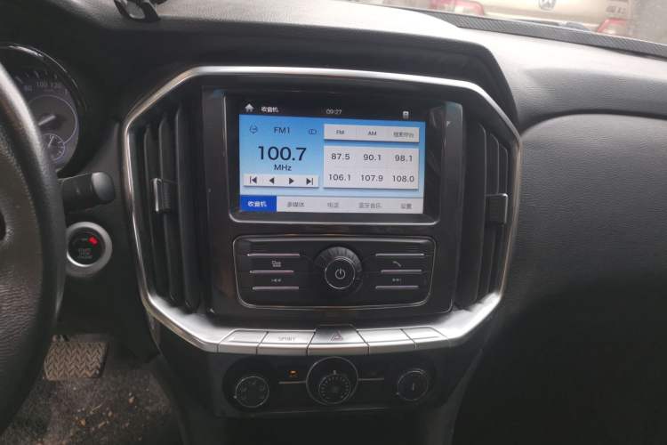 Used JMC Yuhu 5 2019 2.0T Classic Edition Diesel Automatic 2WD LX Long Wheelbase JX4D24A5L