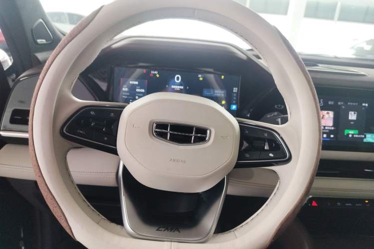 Used Geely Auto Monjaro L 2021 2.0TD DCT EVO Two-Wheel Drive Smart Luxury Version Steering Wheel