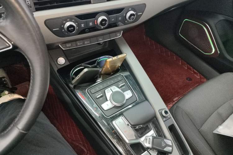 Used Audi A4L 2019 40 TFSI Ambition Version China V