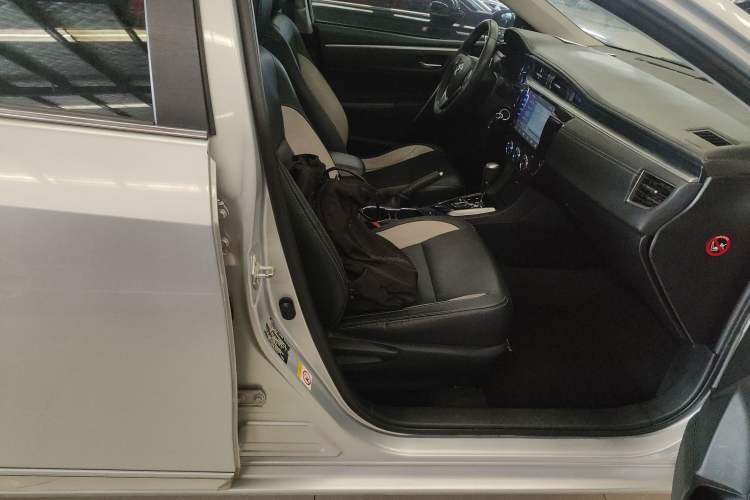 Used Toyota Corolla 2017 1.2T CVT GL-i Leather Edition Right Front Seat