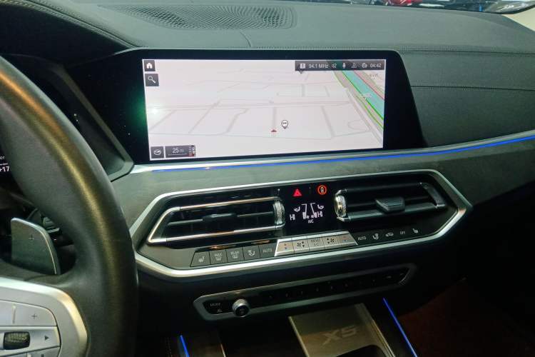 Used BMW X5 2022 Restyled xDrive 30Li Luxury Version M Sport Package