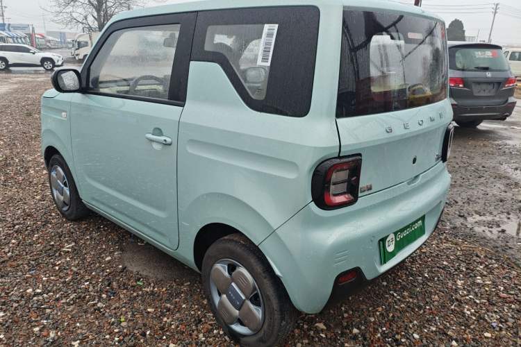 Used Geely Galaxy Panda 2024 Panda Mini 200km Endurance Bear
