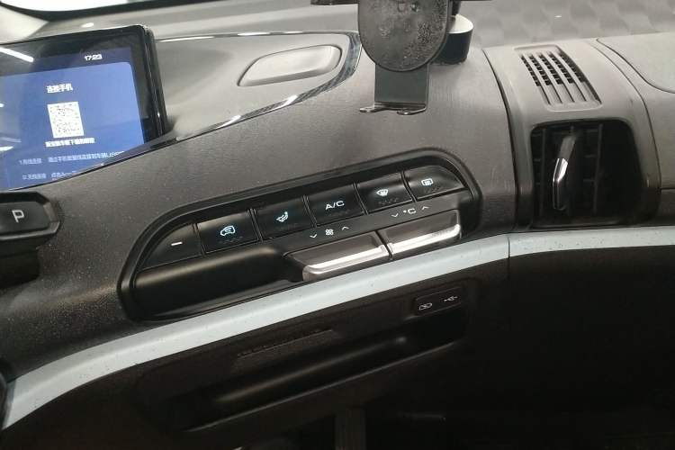 Used Baojun E300 2020 Starry Intelligence Edition