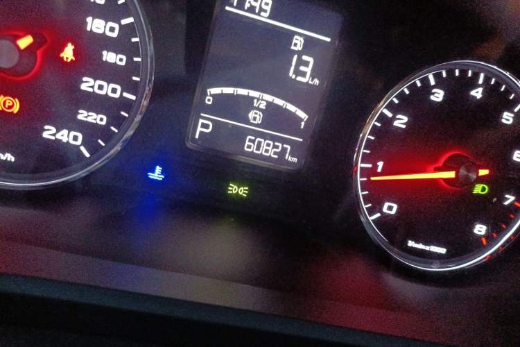 Used Roewe RX5 2019 20T Two-Wheel Drive Automatic 4G Connected Platinum Edition