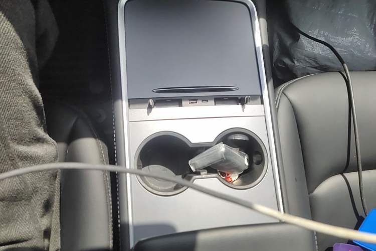 Used Tesla Model Y 2024 Rear-Wheel-Drive Version
