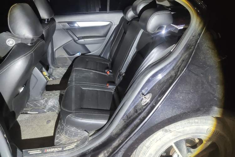 Used Volkswagen Lavida 2013 Revised Classic 1.6L Manual Fashion Edition Left Rear Seat