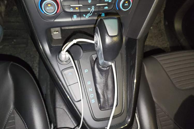 Used Ford Focus 2017 Hatchback EcoBoost 125 Automatic - Ultra-Powerful Style Edition with Smart Drive Features