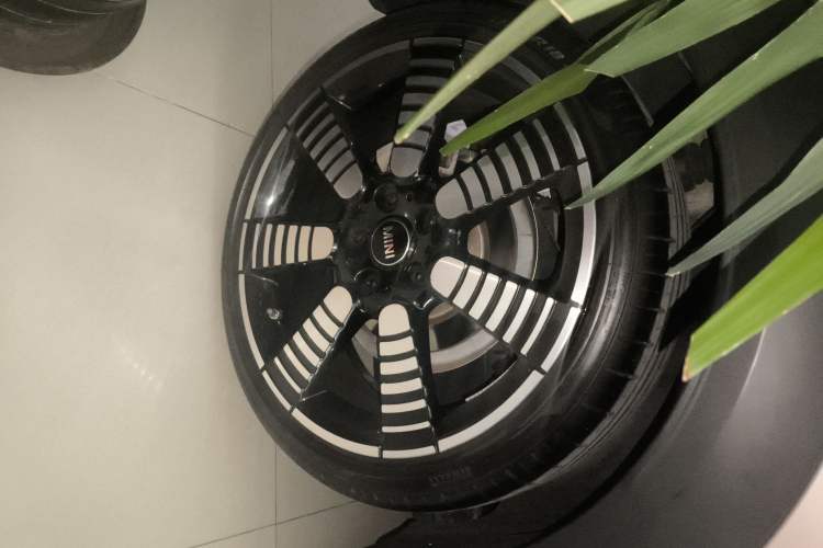 Used MINI 2022 2.0T COOPER S Artist Right Rear Wheel Hub