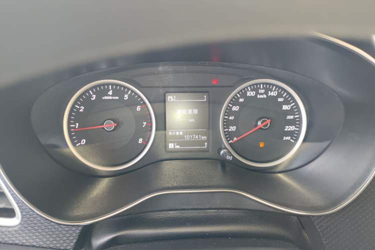 Used Baojun 730 2019 1.5T Manual Fashion Model 7-seater National V Instrument Cluster