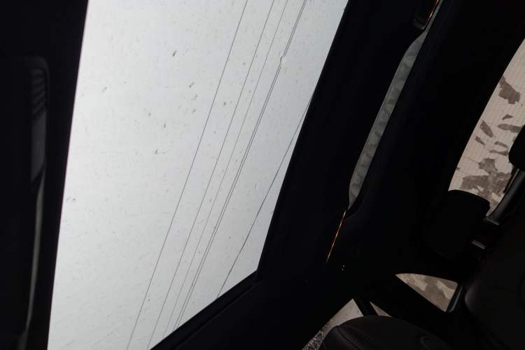 Used Mercedes-Benz GLC 2022 Second Facelift GLC 260 L 4MATIC Luxury Edition Headliner