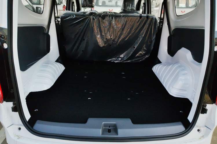 Used Wuling Hongguang New Energy 2024 All-Electric Model 300KM Practical Version
