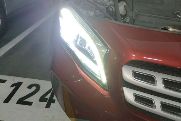 Used Mercedes-Benz GLA 2018 GLA 200 Sport Edition Right Front Headlight