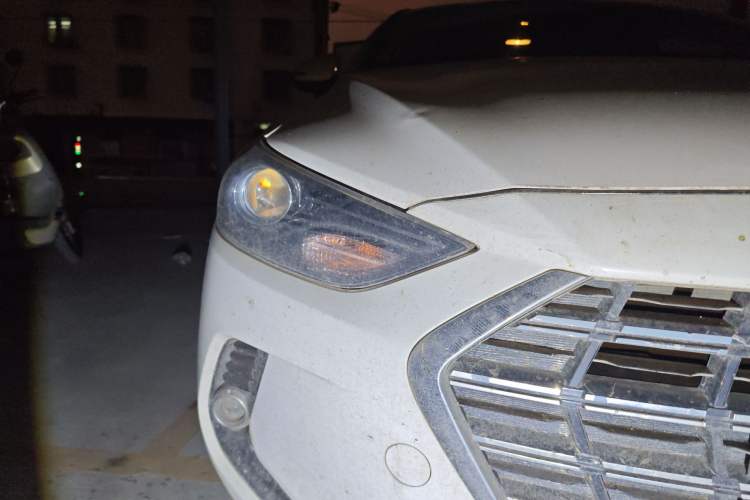 Used Hyundai Elantra (6th Generation / Lingdong) 2019 1.5L CVT Smart & Luxurious Trim Right Front Headlight