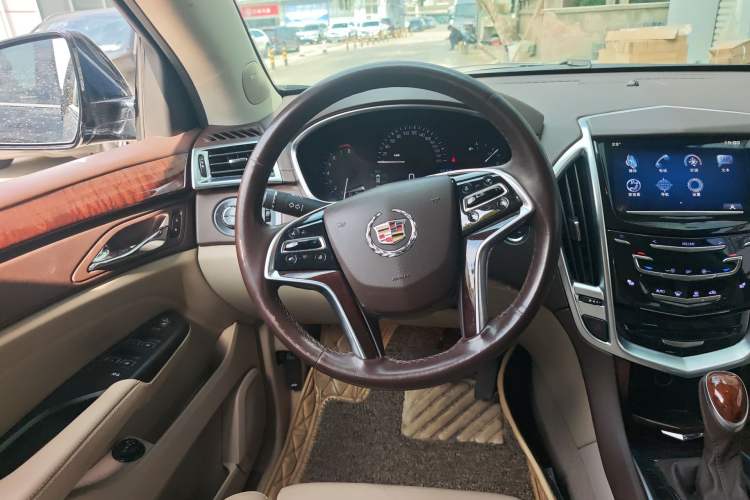 Used Cadillac SRX 2015 3.0L Elite Model Steering Wheel