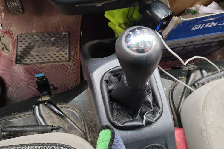 Used Jinbei Hiace X30 2020 1.5L Super-Comfortable Version China VI Standard SWC15M