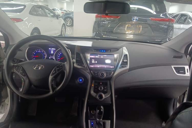 Used Hyundai Elantra (5th Generation / Langdong) 2016 1.6L Automatic Prestige Model

