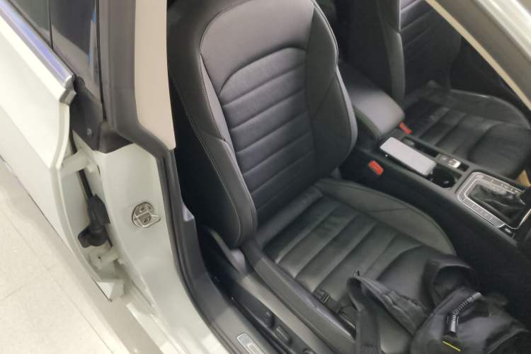 Used Volkswagen FAW-Volkswagen CC 2023 380TSI Striking Edition