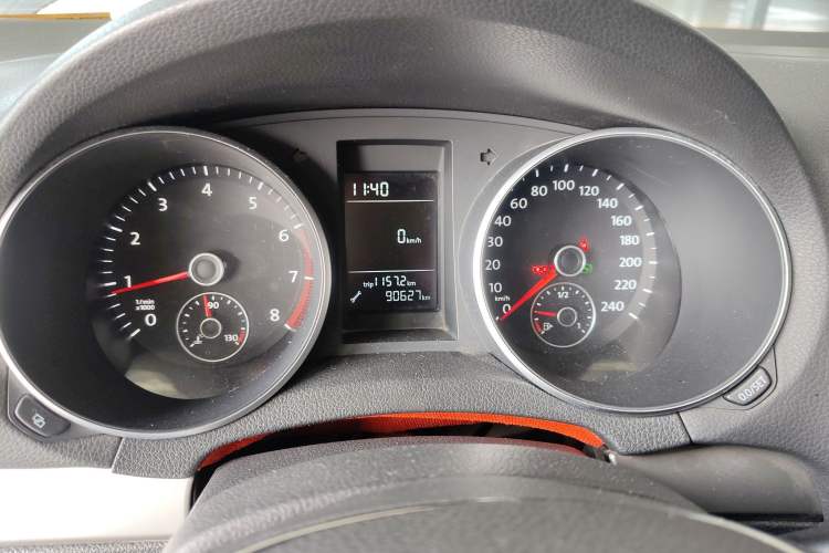 Used Volkswagen Golf 2012 1.6L Automatic Fashion Model