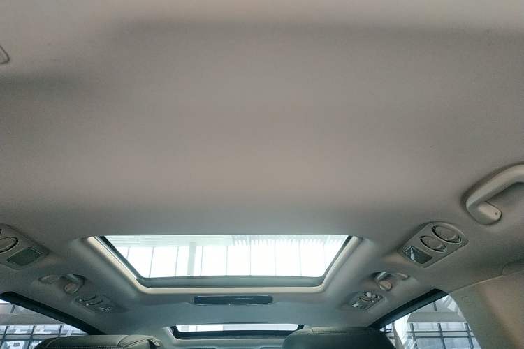 Used Honda Elysion 2022 2.0L eHEV Luxury Edition