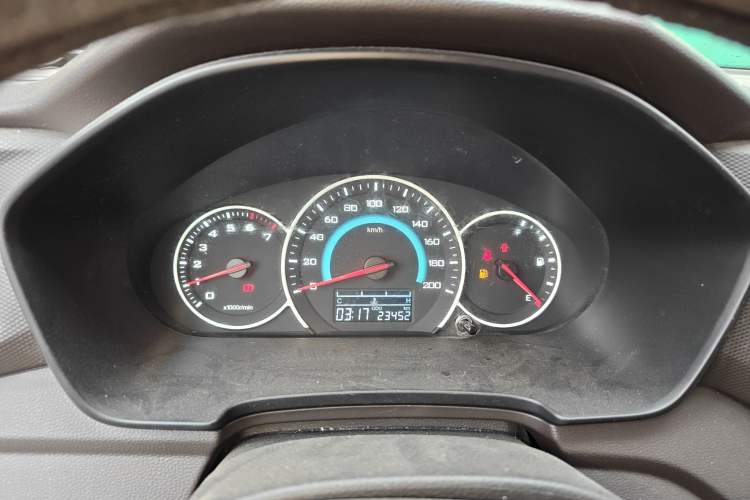 Used Wuling Hongguang V 2022 1.5L Jingqu Edition Electric-Assist LAR