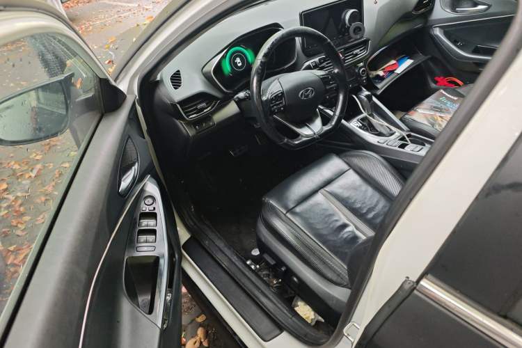 Used Hyundai Lafesta 2019 280TGDi Smart Speed Version China VI Standard Driver Seat