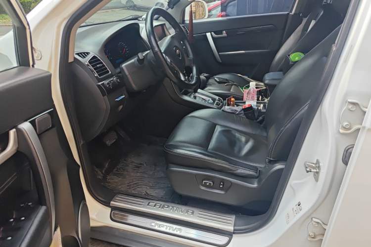 Used Chevrolet Captiva 2014 2.4L 4x4 Flagship Edition 7 Seats