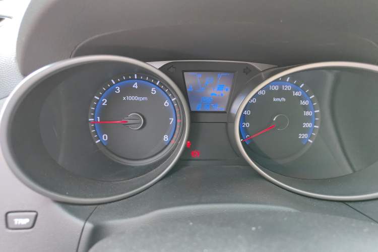 Used Hyundai ix35 2013 2.0L Automatic Two-Wheel Drive Smart GLS China IV Standard