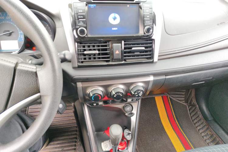 Used Toyota YARiS L Zhi Xuan 2015 1.5E Automatic Charm Edition