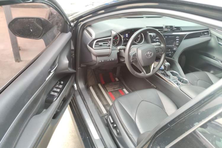 Used Toyota Camry 2018 2.5G Luxury Edition
