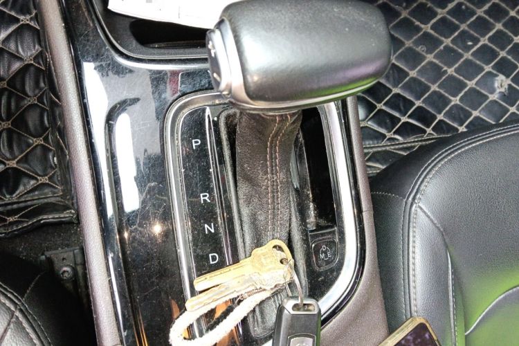 Used GAC Trumpchi GA4 2018 200T Automatic Luxury Edition Gear Lever