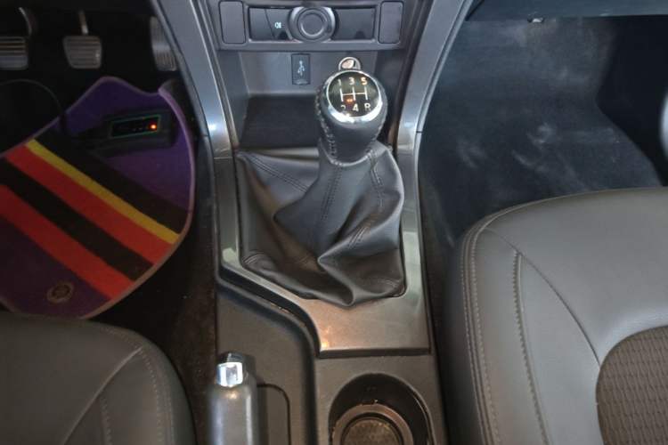 Used Great Wall Wingle 5 2021 1.5T Two-Wheel Drive "Dry Meal" Value Edition with an Extra-Long 1820mm Cargo Bed Equipped with GW4G15K Engine Gear Lever