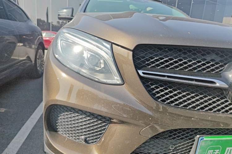 Used Mercedes-Benz GLE Coupe AMG 2017 AMG GLE 43 4MATIC Coupe SUV Right Front Headlight