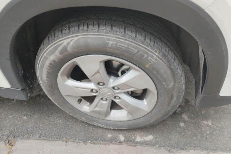 Used Honda XR-V 2017 1.5L LXi CVT Classic Edition Right Front Wheel Hub