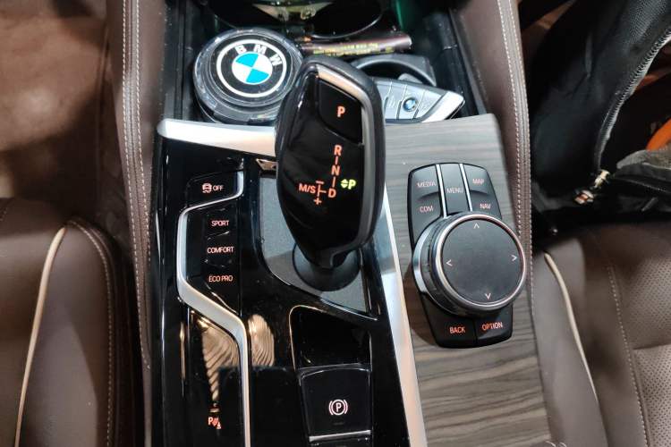 Used BMW 5 Series 2022 Second Facelift 530Li Leading Edition Luxury Package