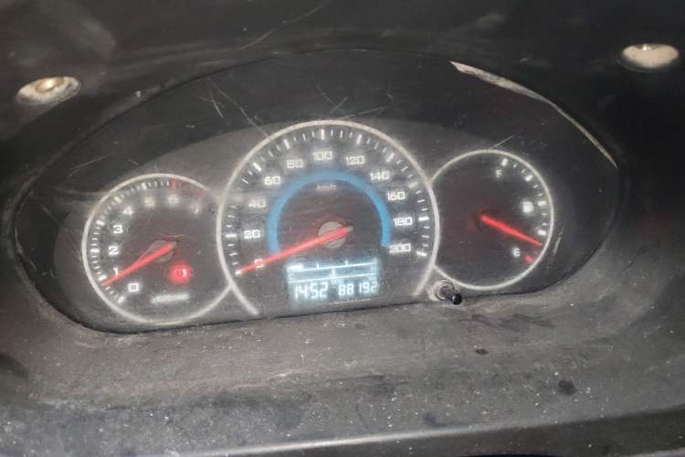 Used Wuling Rongguang V 2015 1.5L Base Version
