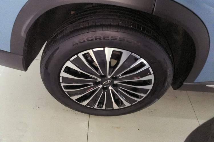 Used Chery Tiggo 8 PLUS C-DM 2025 1.5T 116 km Prestige Version 5 Seats