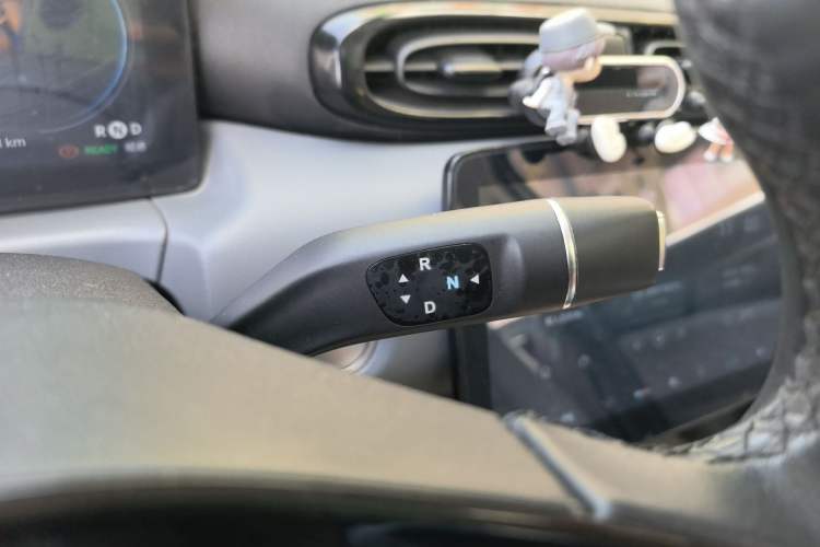 Used Leapmotor T03 2021 400 Luxury Edition Gear Lever