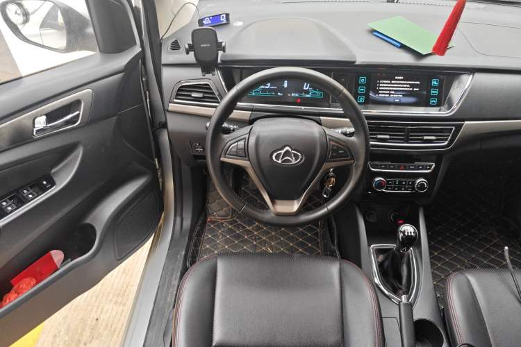 Used CHANGAN KAICHENG Oushang A600 2016 1.5L Manual Luxury 7-Seater
