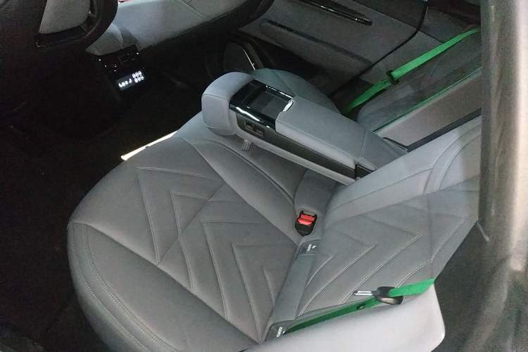 Used Zeekr 001 2021 Ultra-Long Range Dual-Motor YOU Version
