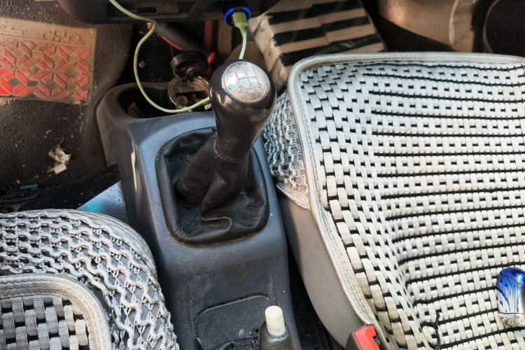 Used Jinbei Hiace X30 2020 1.5L Van Super-Enjoyment Model China VI Standard SWC15M Gear Lever