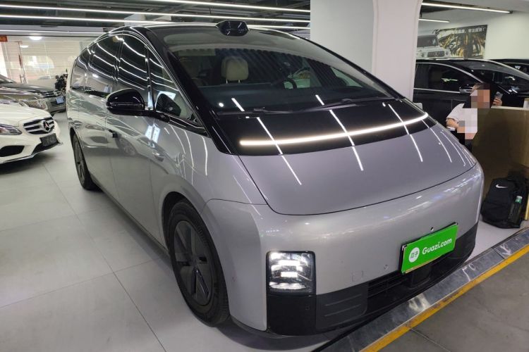 Used Li Auto MEGA 2024 Ultra Model
