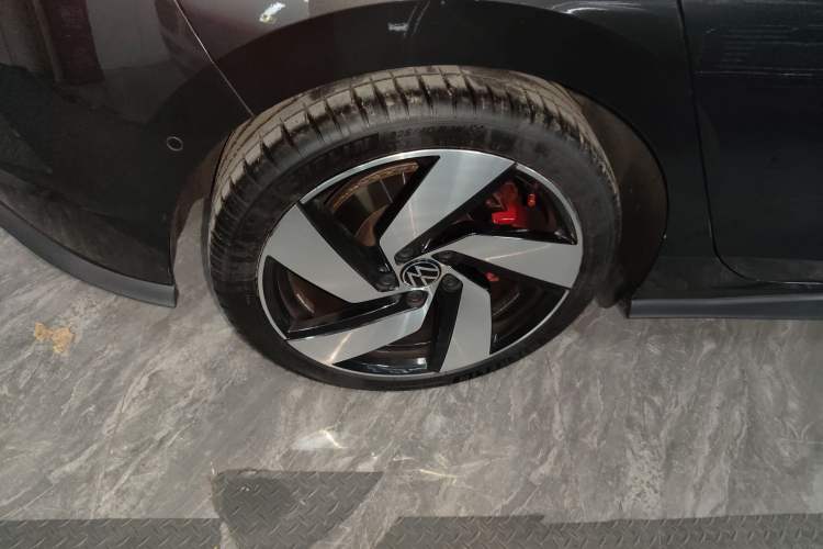 Used Volkswagen Golf GTI 2023 380TSI DSG GTI Right Rear Wheel Hub