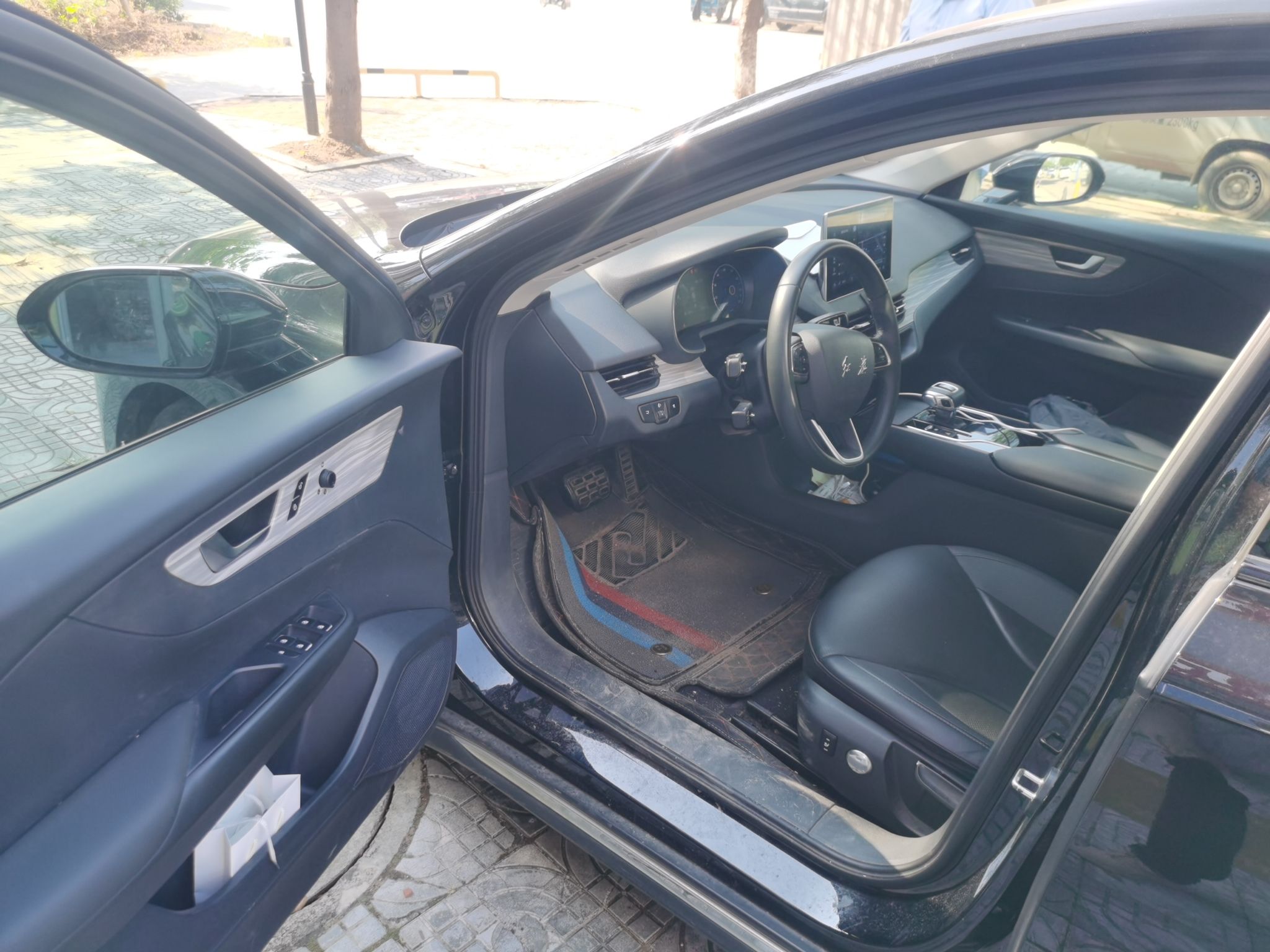 Hongqi E-QM5 2023 620km PLUS — снимка 16