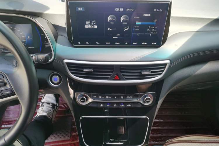 Used Hyundai Tucson 2020 280TGDi Two-Wheel-Drive GLS Fashion Edition China VI Standard Audio And AC Panel