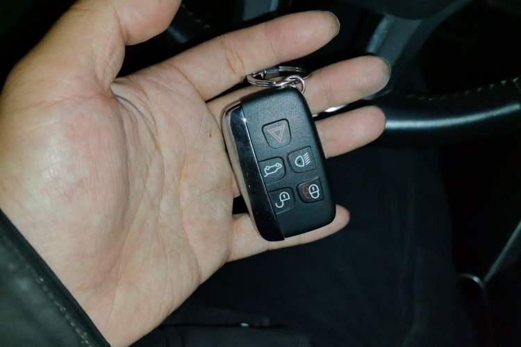 Used Land Rover Discovery Sport 2016 2.0T SE
