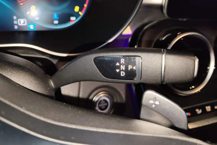 Used Mercedes-Benz C-Class 2021 C 200 L Fashion Edition Sport Version Gear Lever