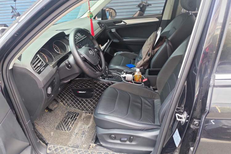 Used Volkswagen Tiguan L 2019 Updated Version 330TSI Automatic Two-Wheel Drive Panoramic Comfort Edition China VI Standard Left Front Seat