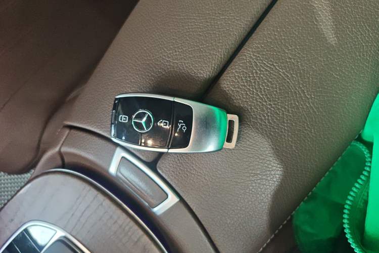 Used Mercedes-Benz E-Class New Energy 2021 E 350 e L Plug-in Hybrid Sedan
